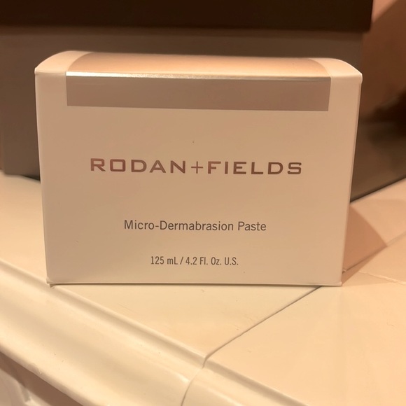 NEW R+F Micro-Dermabrasion Paste - Picture 2 of 5